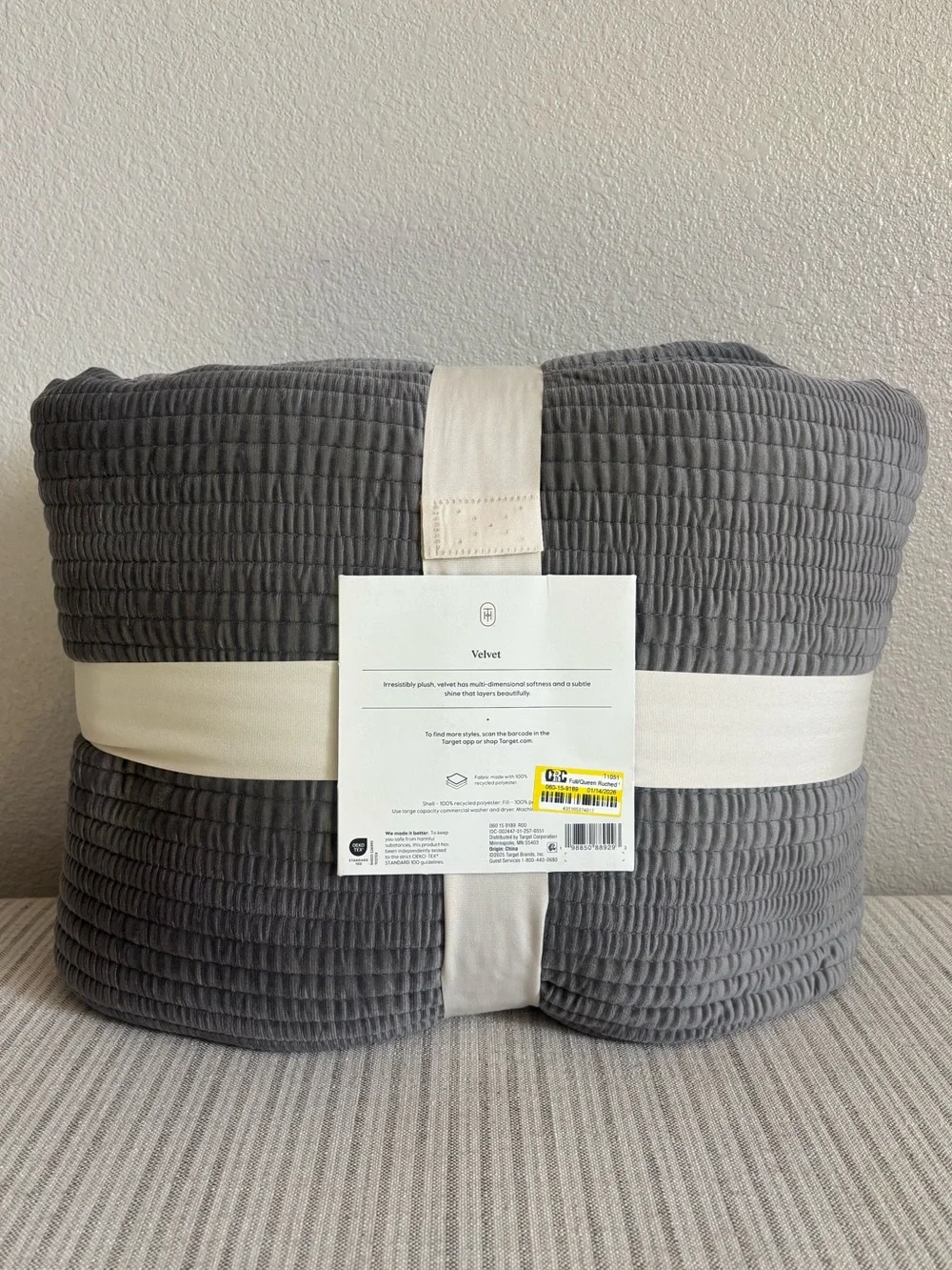 NWT Full/Queen Ruched Velvet Quilt Gray - Threshold
